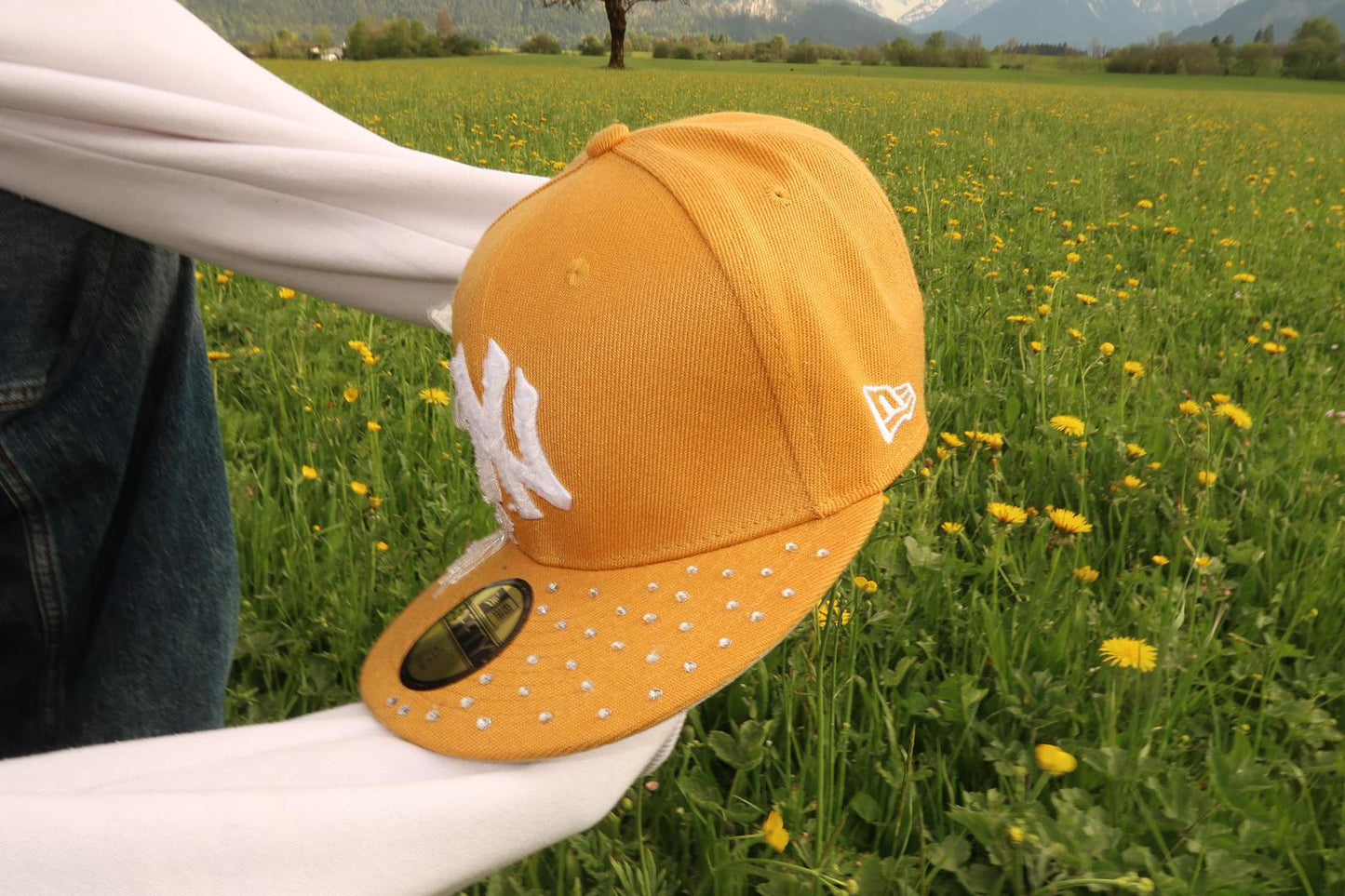 Bloom Culture – Golden Meadow Floral Fitted Cap