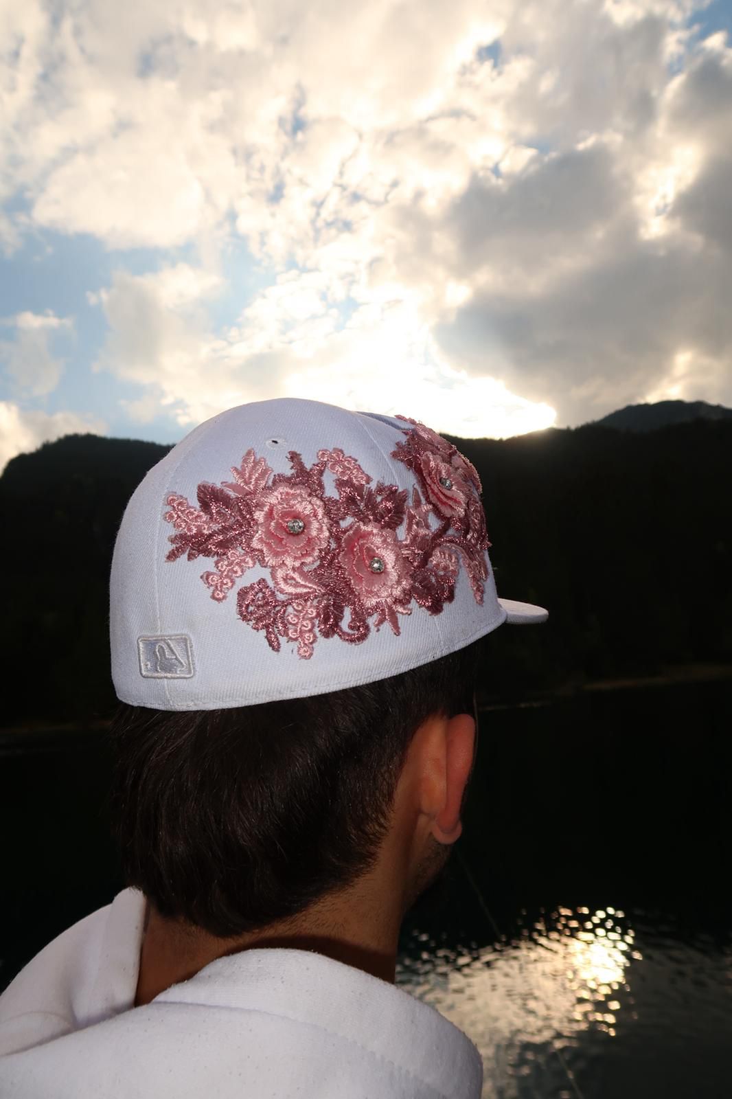 Bloom Culture – White Floral NY Fitted Cap