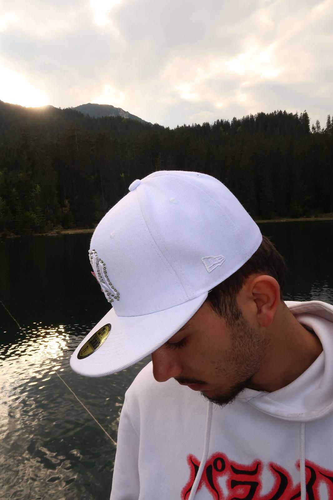 Bloom Culture – White Floral NY Fitted Cap