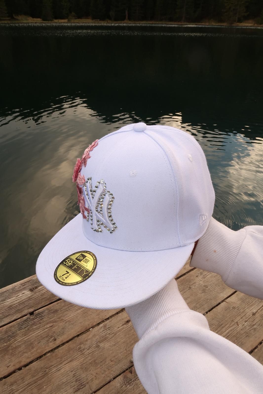 Bloom Culture – White Floral NY Fitted Cap