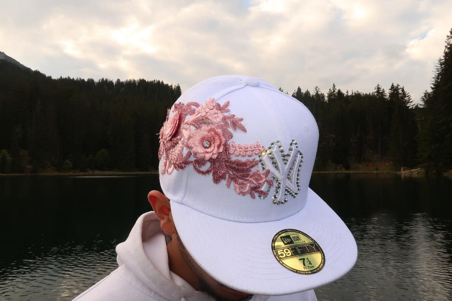 Bloom Culture – White Floral NY Fitted Cap